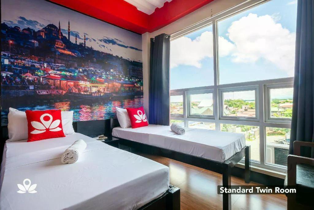 Sabel Travelers Inn Laoag Buitenkant foto